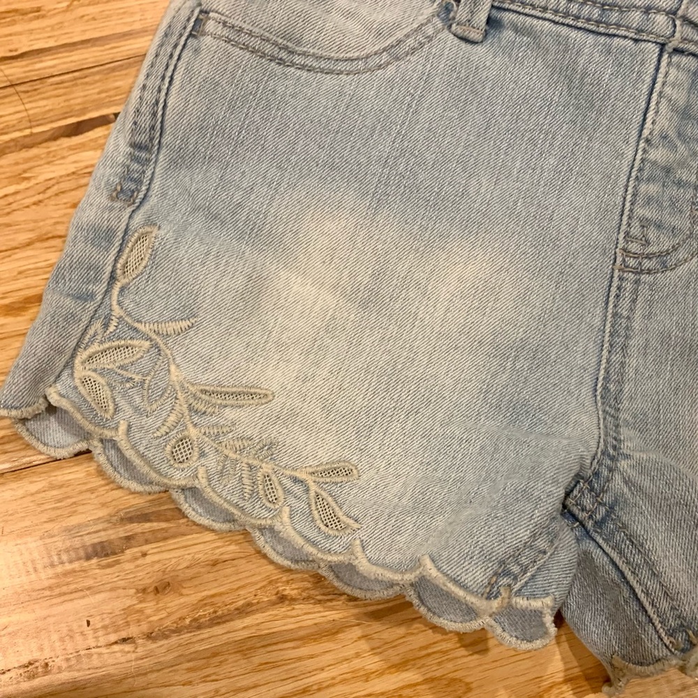 *Bundle Sale* Cat & Jack overall shorts light wash 5 - Picture 3 of 7